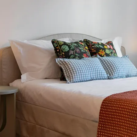 Apartment Madalenas Iii By An Island